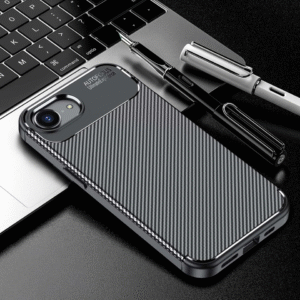 Alternative view of Torbica Defender Carbon za iPhone 16e 6.1 crna